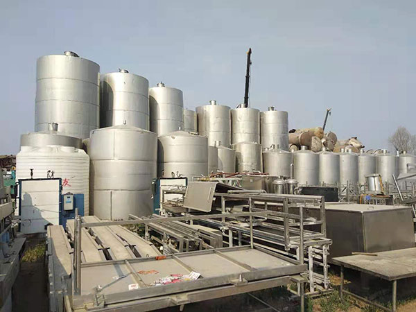 �����A����