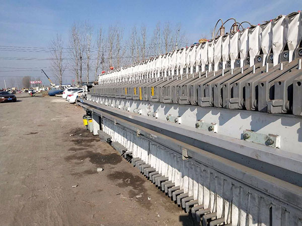 ���ְ�򉺞V�C(j��)